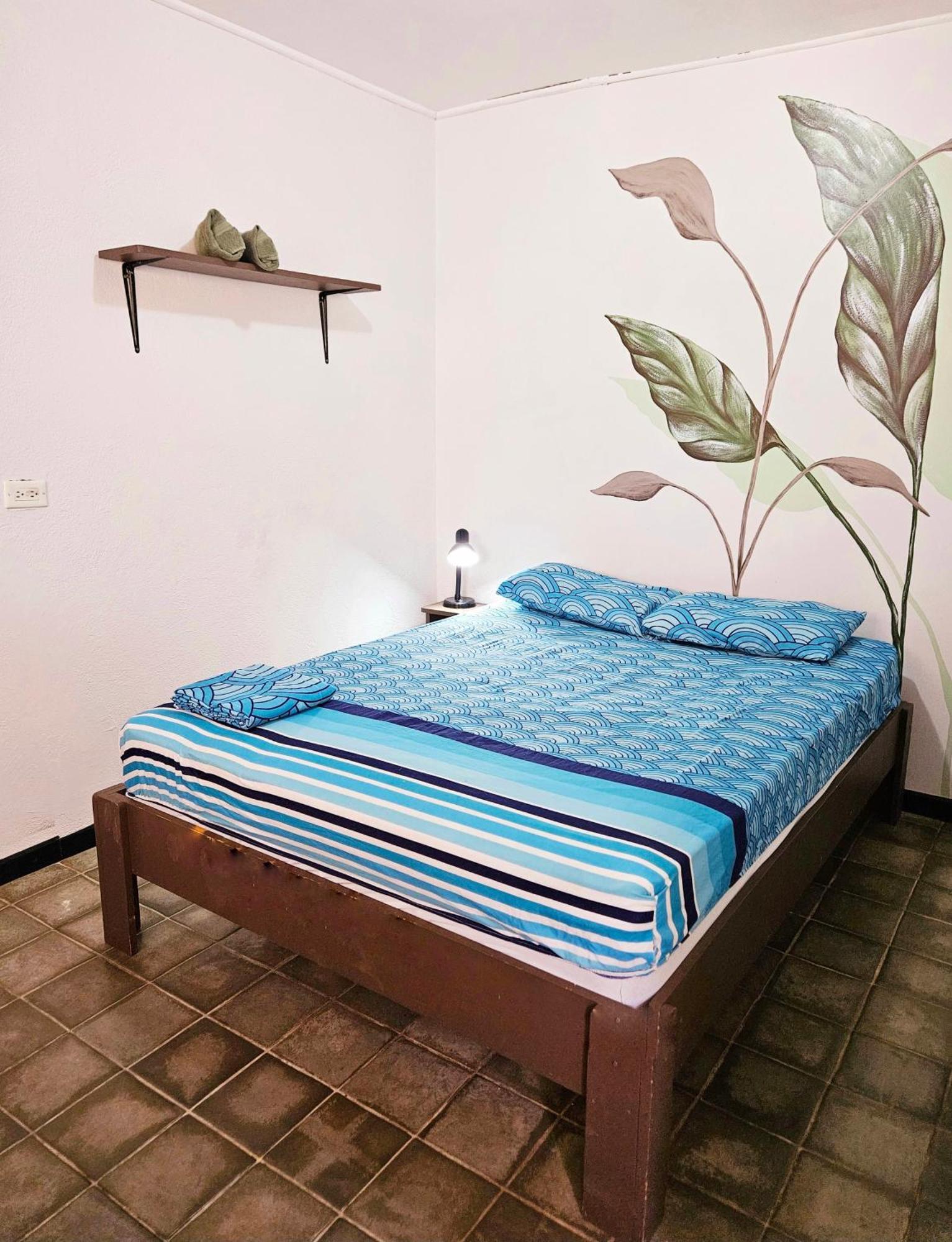 Casa Pura Vida Surf Hostel - Tamarindo Costa Rica Buitenkant foto